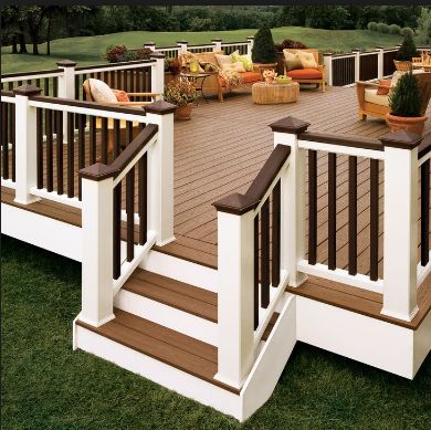 Large deck with contrasting colors for railing and decking